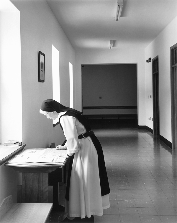 Clara Gutsche, Les Sœurs Cisterciennes: le cloître, Saint-Romuald, 1991. © Clara Gutsche/SODRAC (2010)