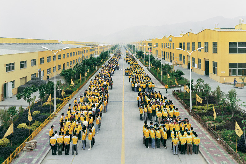 Edward Burtynsky, Cankun Factory, Zhangzhou, Fujian Province. De la série Manufacturing, dimensions variables, 2005. © Edward Burtynsky