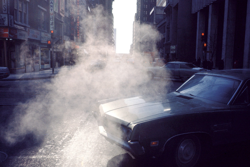 Bill Vazan, Yonge Street Walk, Toronto, 1969, 163 ektachromes, courtesy of centre VOX, Montreal, © Bill Vazan
