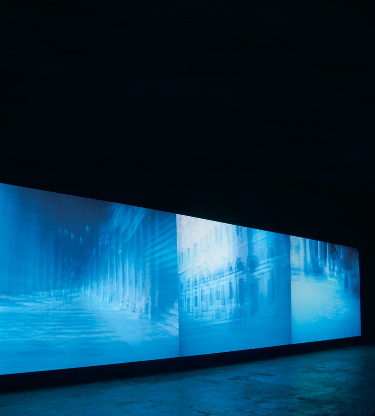Jana Sterbak, Waiting for High Water, 2005-2006, Triptych video projection, variable dimensions, installation views and stills from the work, courtesy of the Antoni Tàpies Gallery, Barcelona. © Jana Sterbak