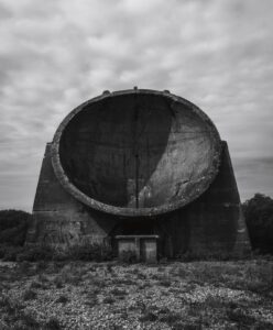 Miroir Acoustique – Sound Mirror, Denge,  Dungeness, Kent, Angleterre, UK, 2019